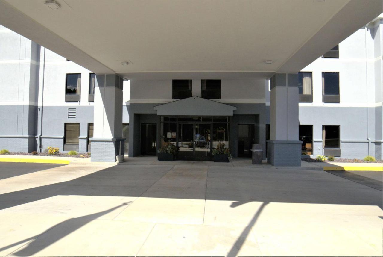 Super 8 By Wyndham Crossville Tn Kültér fotó